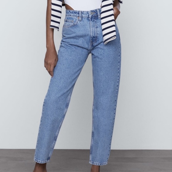ZARA Mom Fit Jeans - Picture 2 of 5